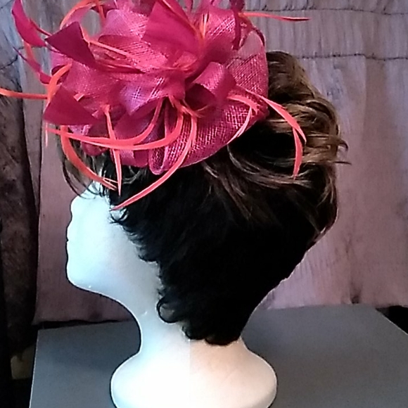 A Fascinator.